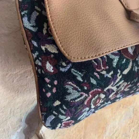 Kanvas Katha Crossbody Multicolored Bag - Picture 3 of 7